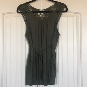 A Pea In The Pod Maternity Top